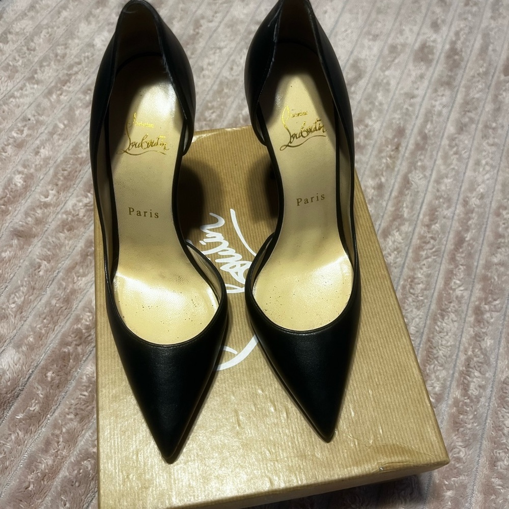 Christin Loubitonss designer